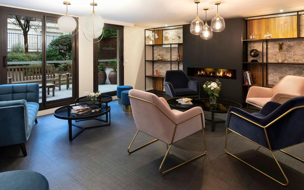 Balai Menunggu Gambar