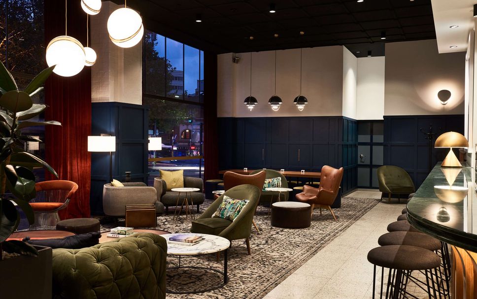 Balai Menunggu Gambar