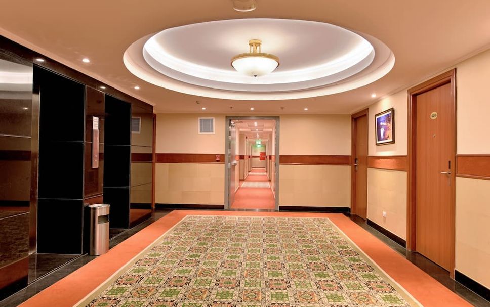 hallway Gambar