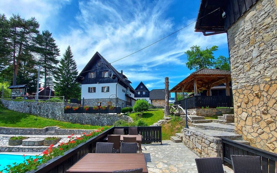 Patio Gambar