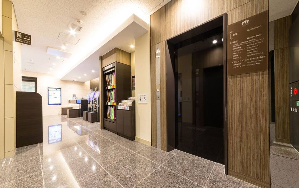 hallway Gambar