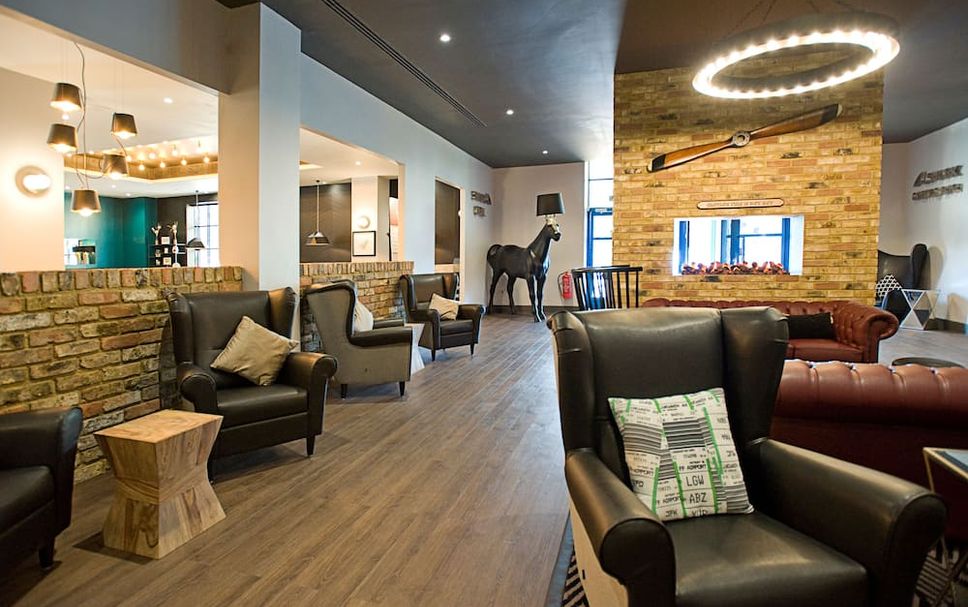 Balai Menunggu Gambar