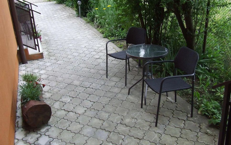 Patio Gambar