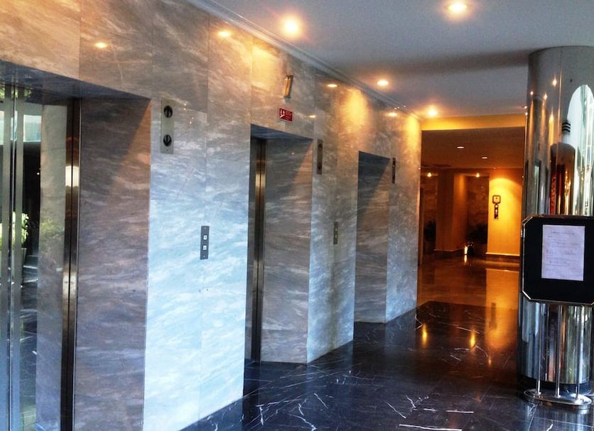 hallway Gambar