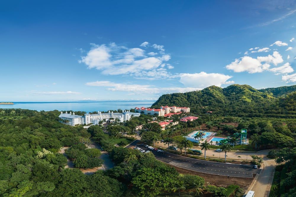 Pemandangan luar