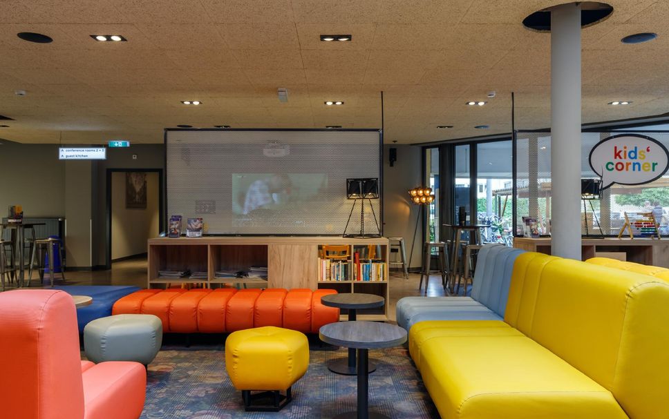 Balai Menunggu Gambar