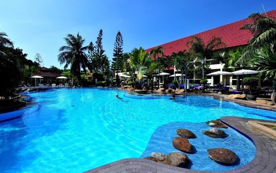 Kolam renang Gambar
