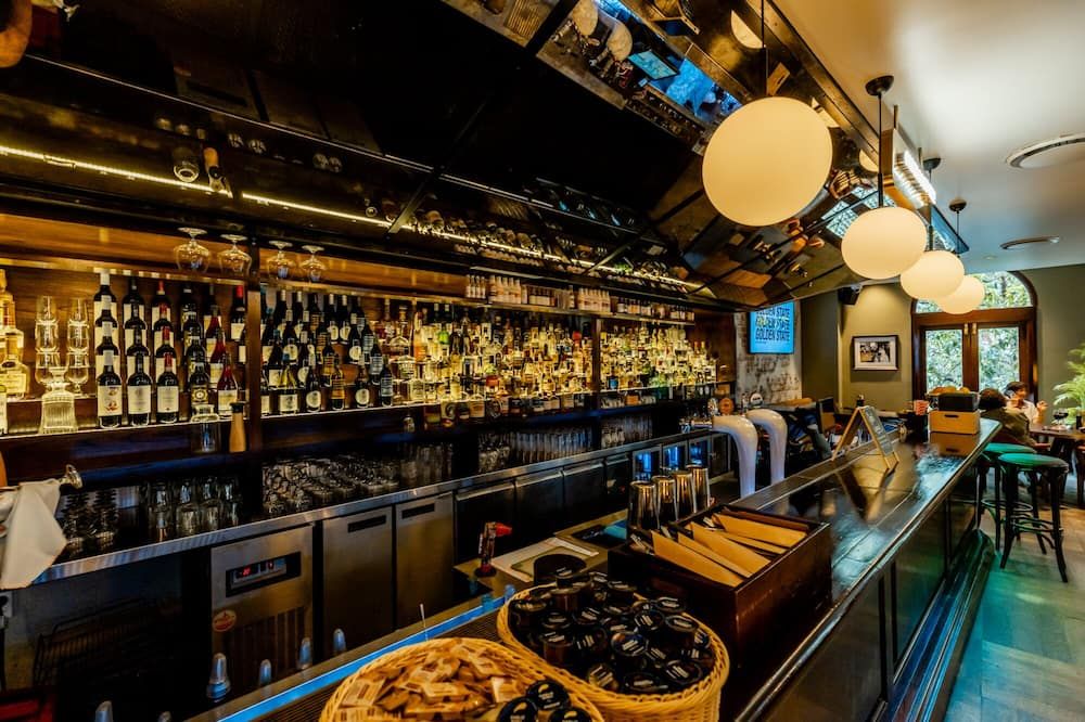 Bar