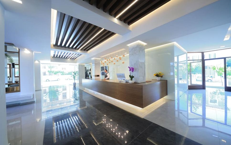 Meja Penyambut Tetamu Gambar