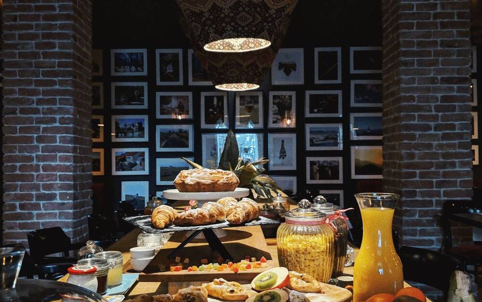 Buffet Gambar