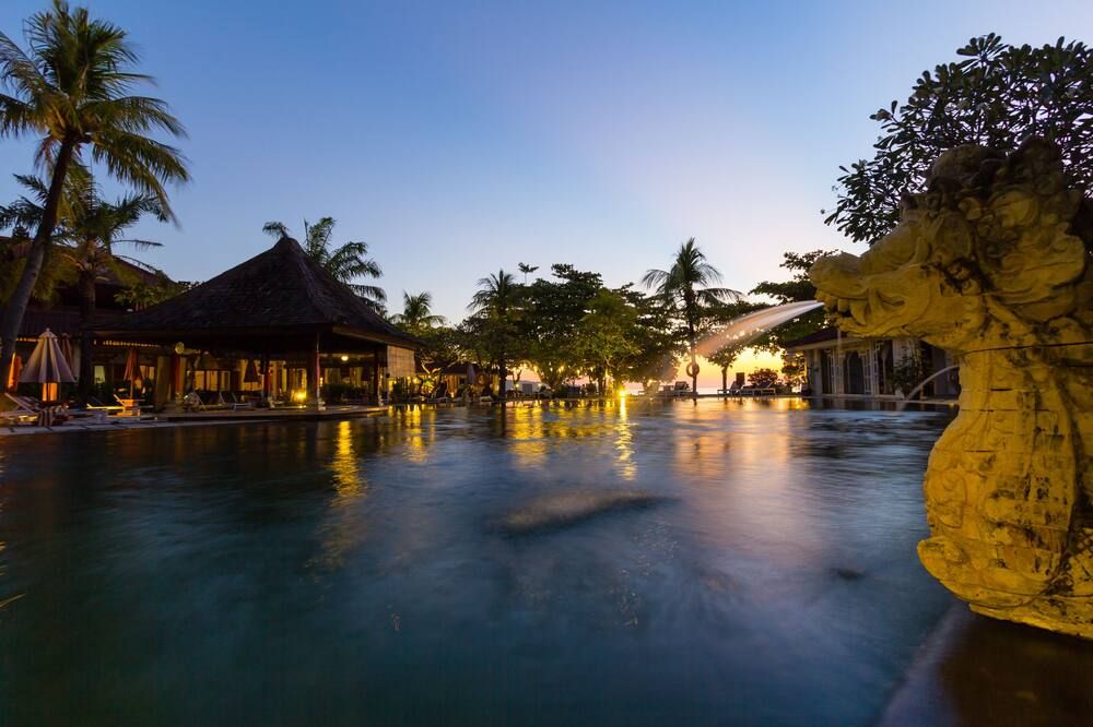 Pemandangan luar