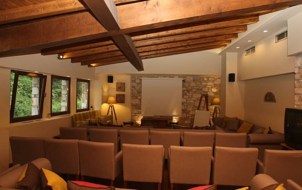 Balai Menunggu Gambar