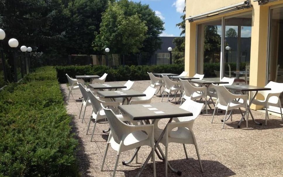 Patio Gambar