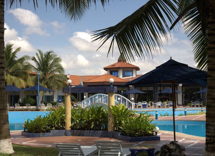 Kolam renang Gambar