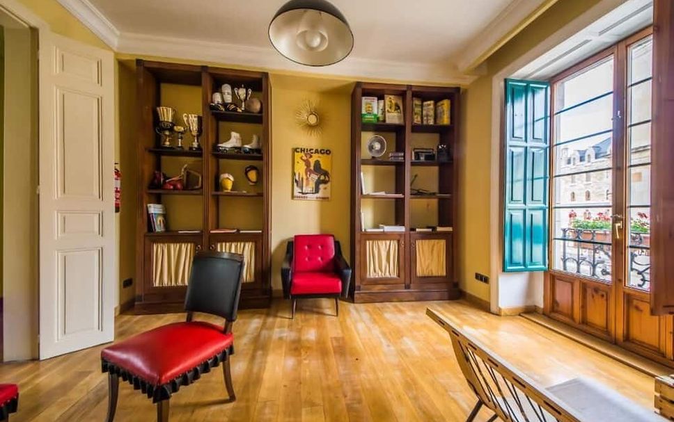 Balai Menunggu Gambar