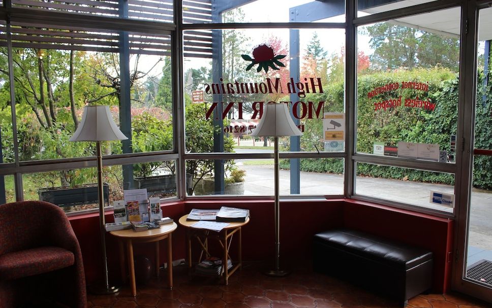 Meja Penyambut Tetamu Gambar