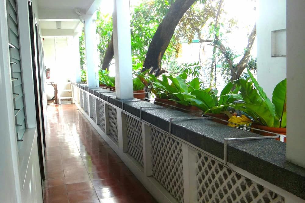 Balkoni Gambar
