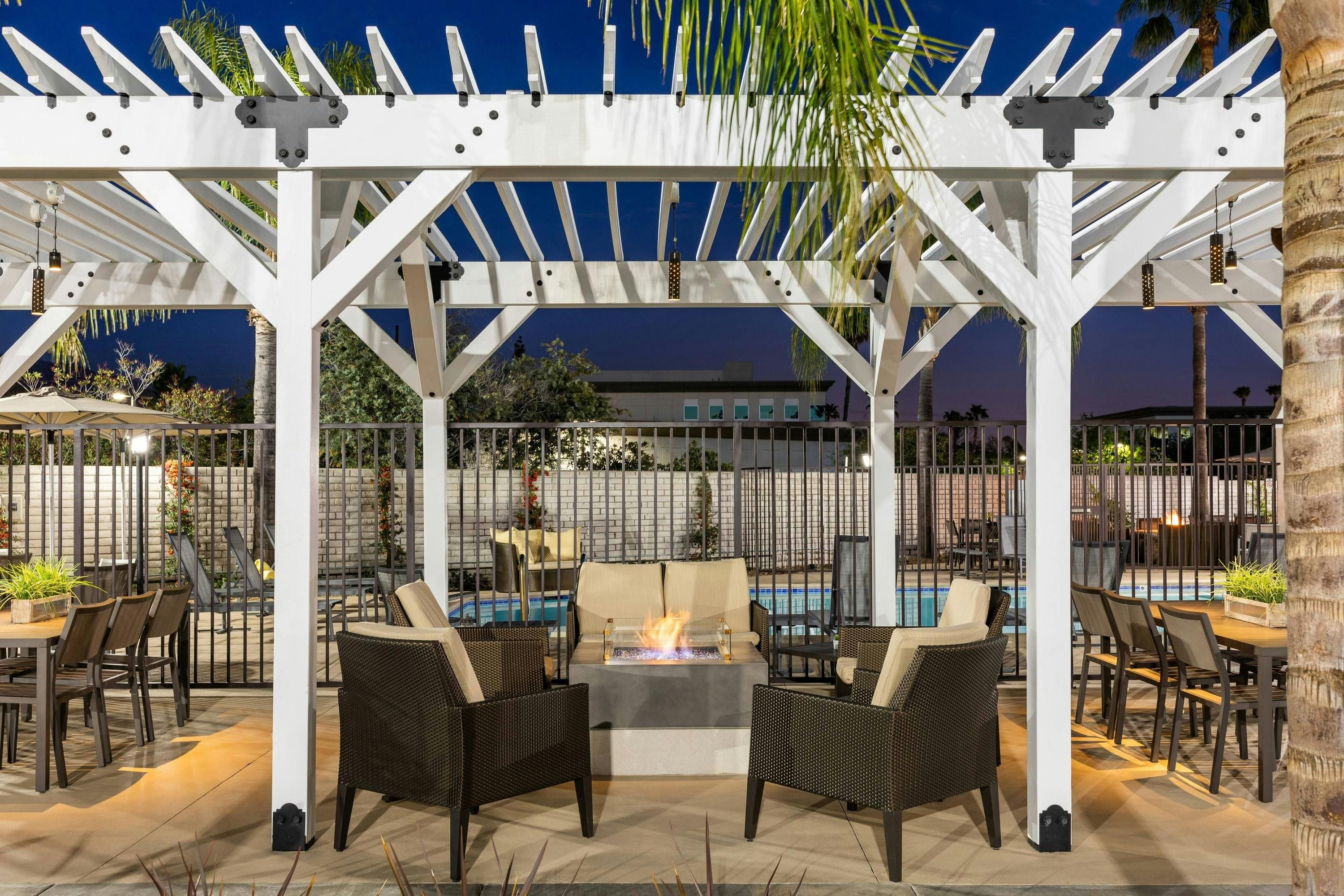 Patio Gambar
