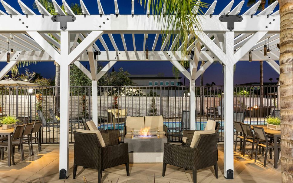 Patio Gambar
