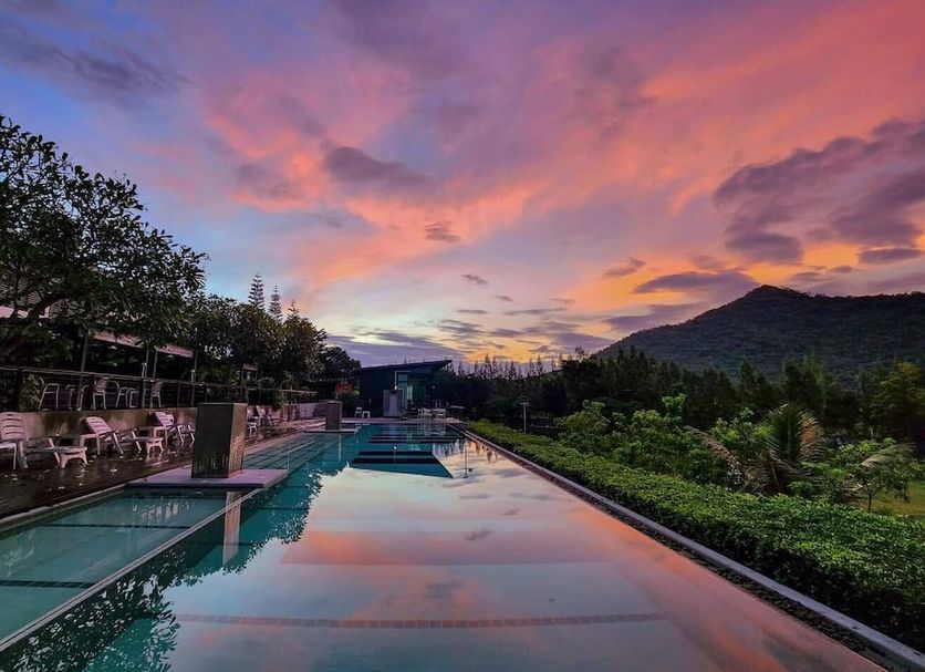 Kolam renang Gambar