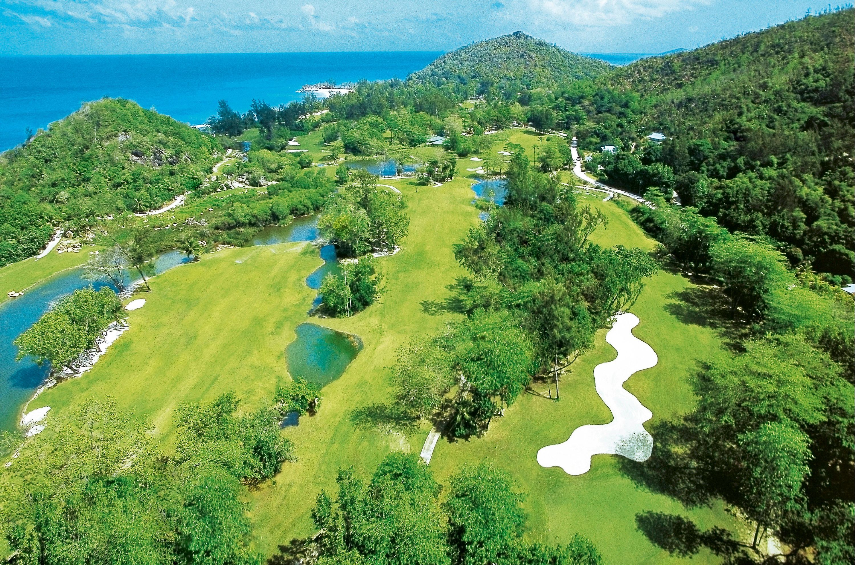 Padang golf Gambar