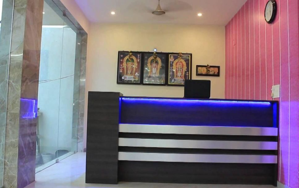 Meja Penyambut Tetamu Gambar