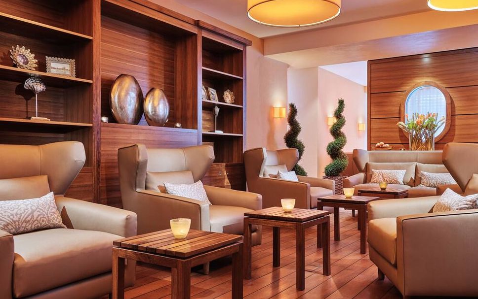 Balai Menunggu Gambar