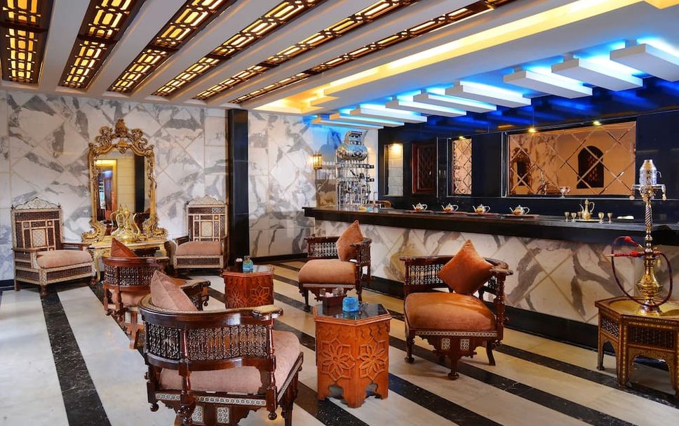 Balai Menunggu Gambar