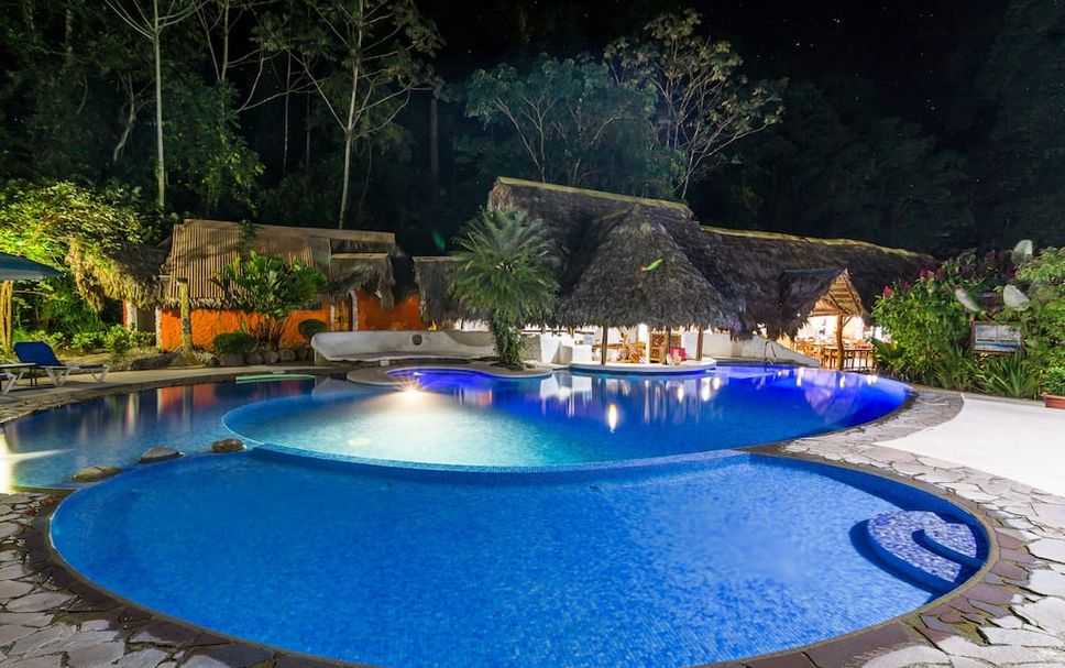 Kolam renang Gambar