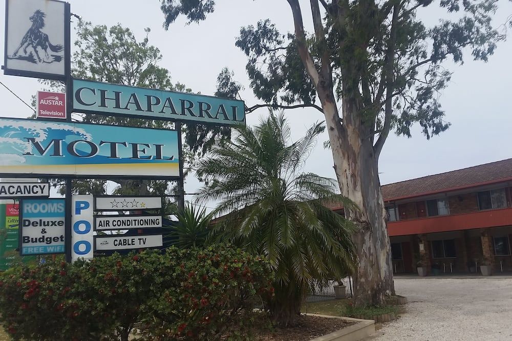 Pemandangan luar