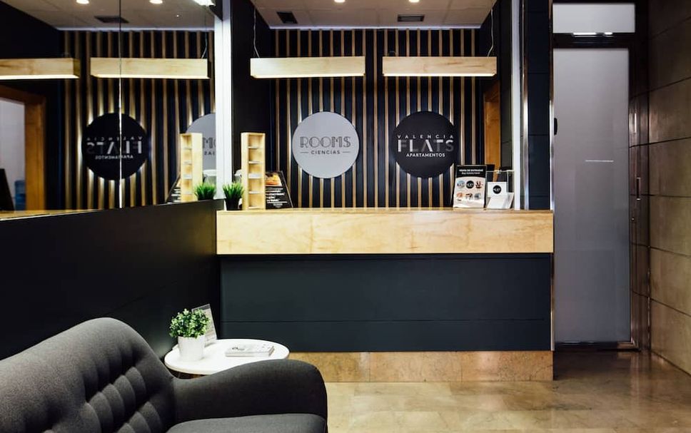 Meja Penyambut Tetamu Gambar