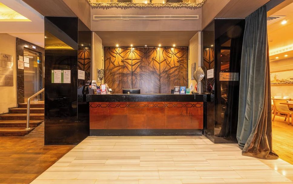 Meja Penyambut Tetamu Gambar