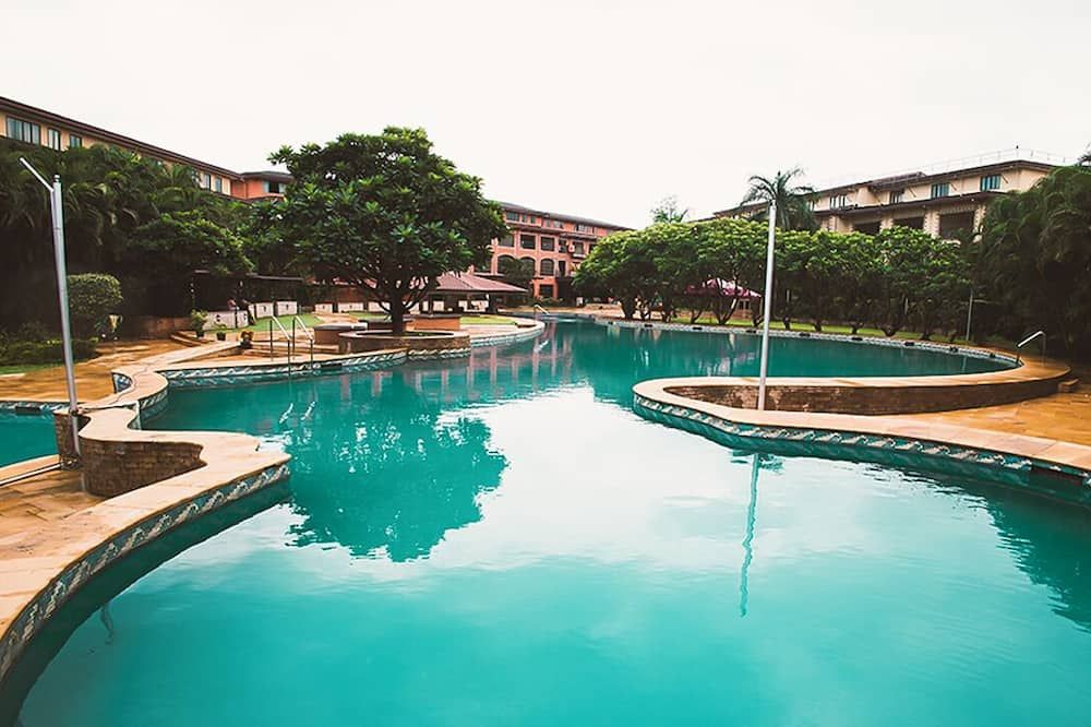 Kolam renang Gambar