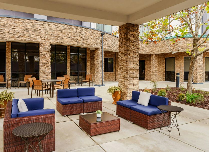 Patio Gambar