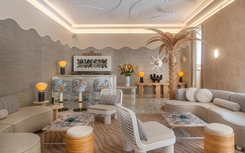 Balai Menunggu Gambar