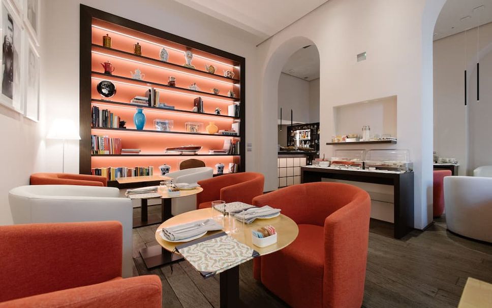 Balai Menunggu Gambar