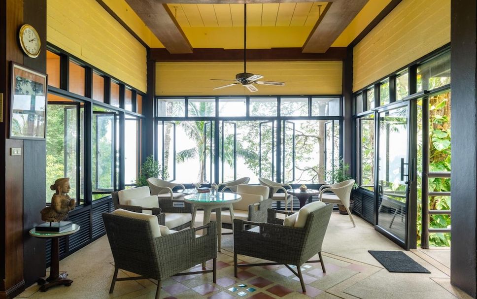 Balai Menunggu Gambar