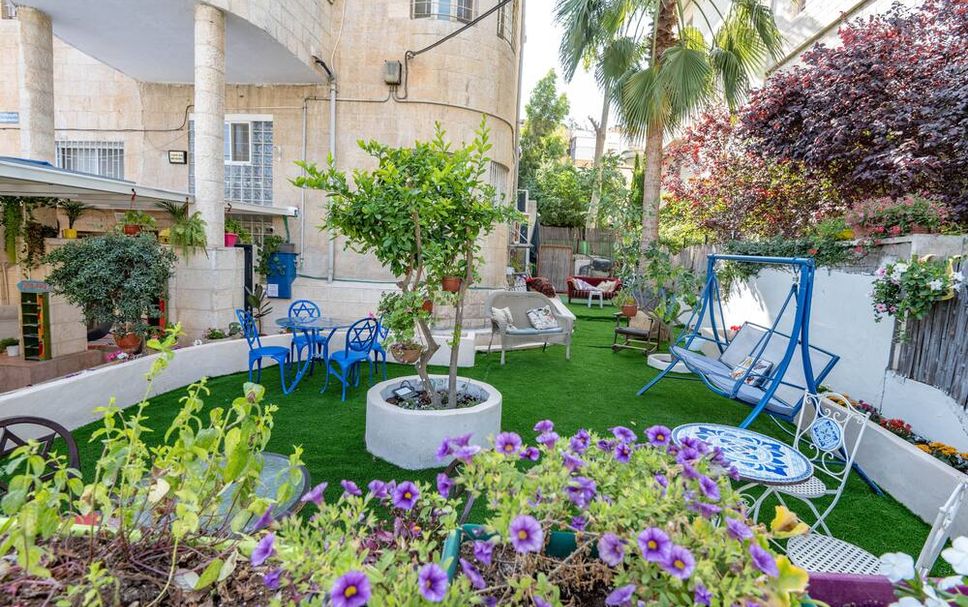 Patio Gambar