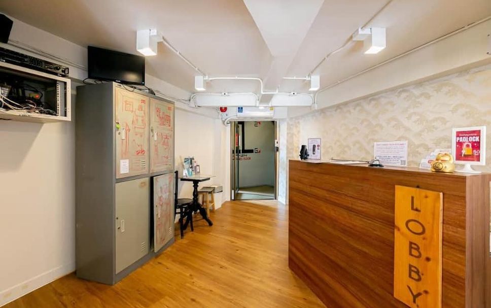 Meja Penyambut Tetamu Gambar