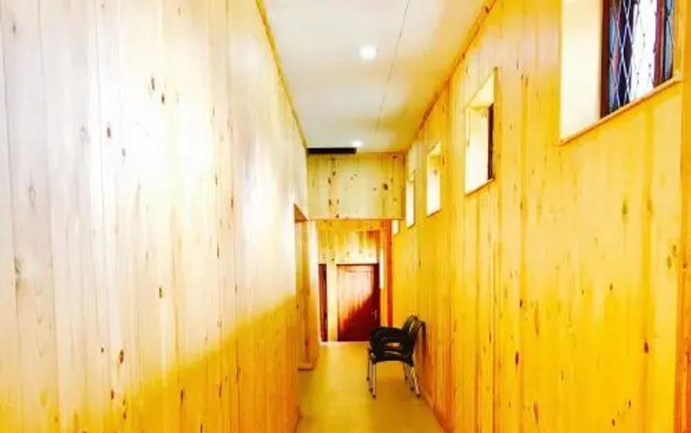 hallway Gambar