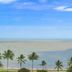 Pemandangan luar