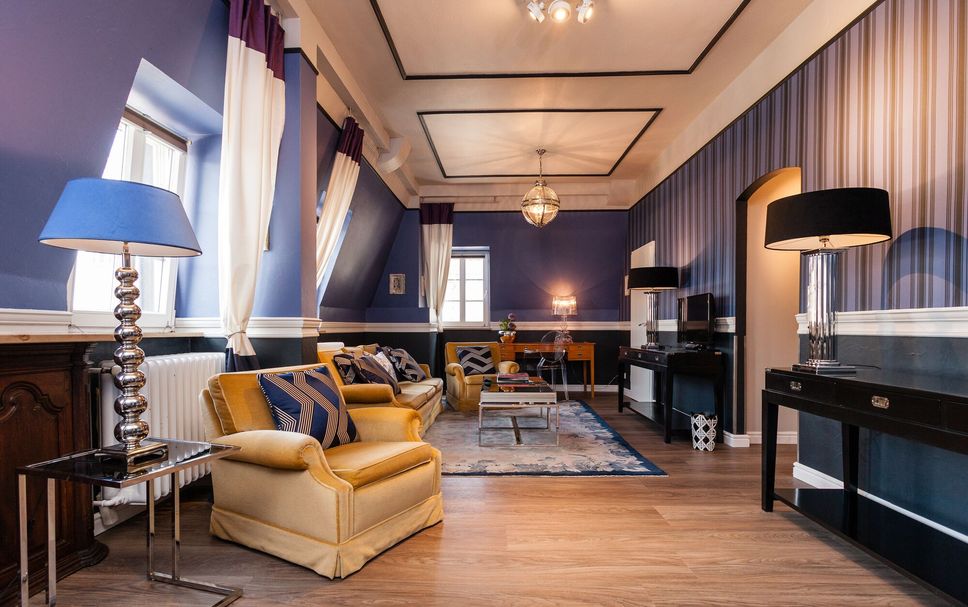 Balai Menunggu Gambar