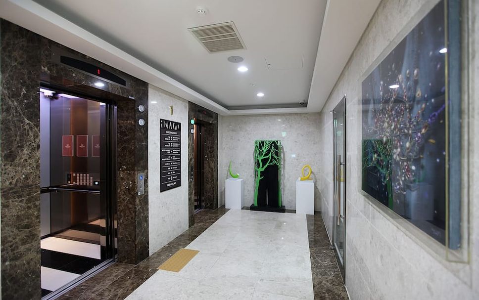 hallway Gambar