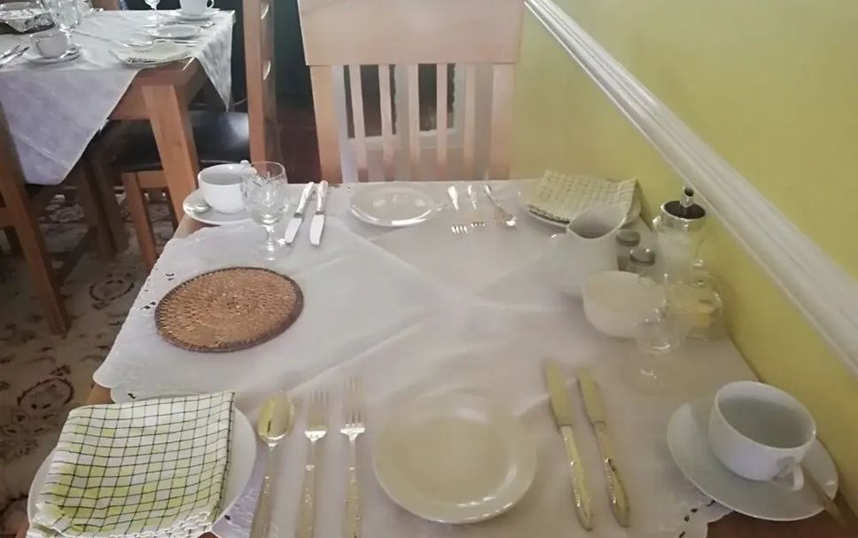 Ruang Makan Gambar