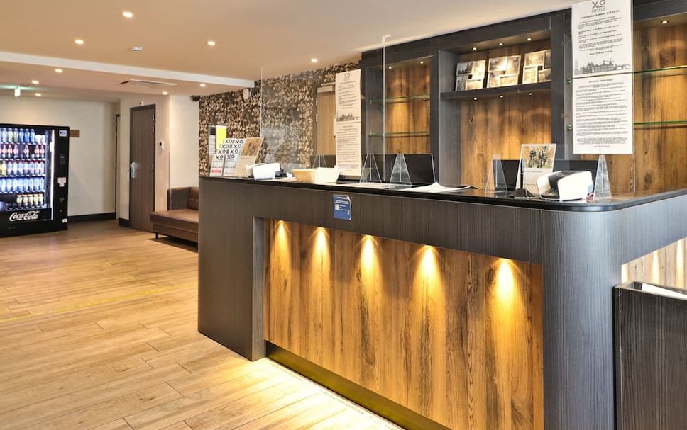 Meja Penyambut Tetamu Gambar