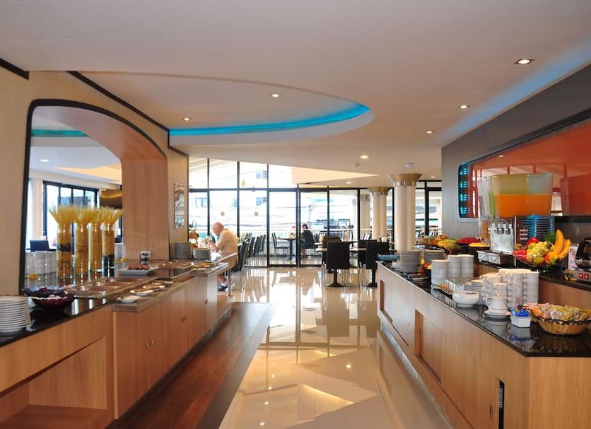 Buffet Gambar