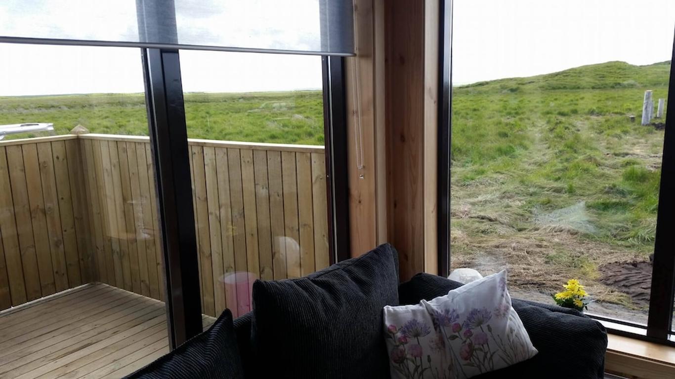 Hekla Cabin 2 Volcano and Glacier View