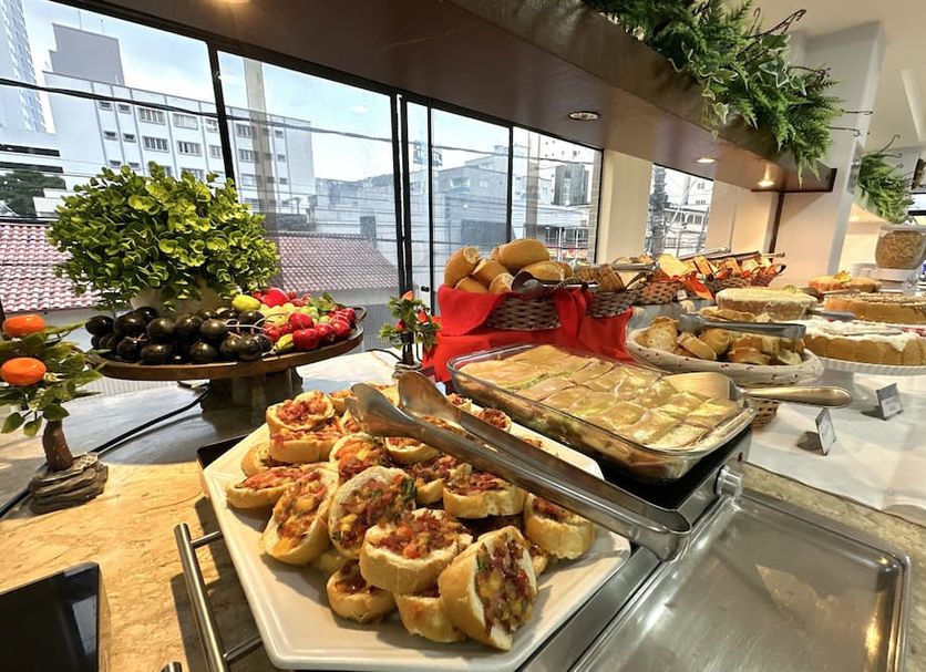 Buffet Gambar