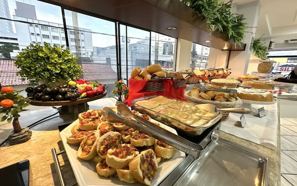 Buffet Gambar