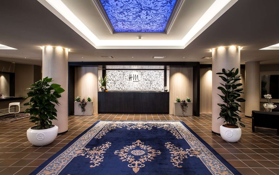 Meja Penyambut Tetamu Gambar